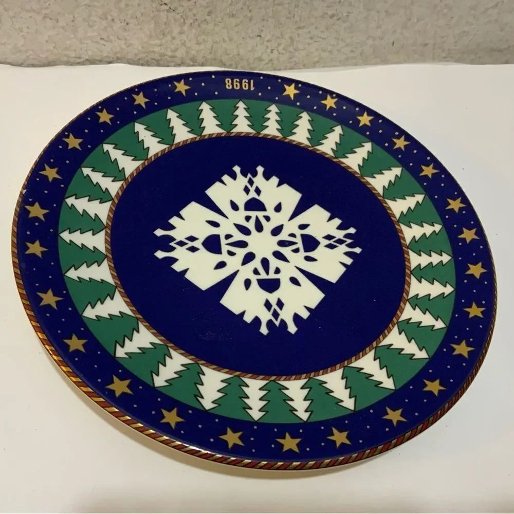 Arabia Finland Wall Plate Christmas plate 1998 porcelain 9”
